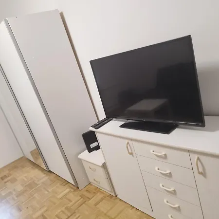 Apartment Apartma Mb Center